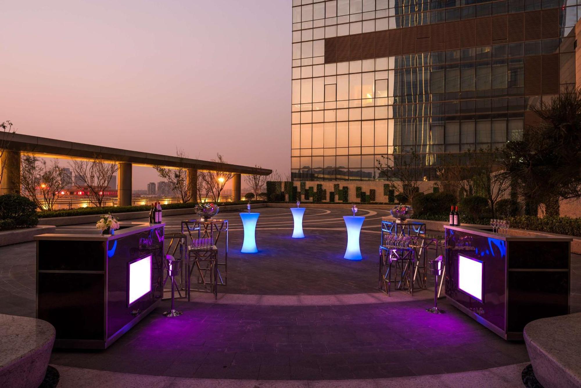 Hilton Jinan South Hotel & Residences Exterior foto