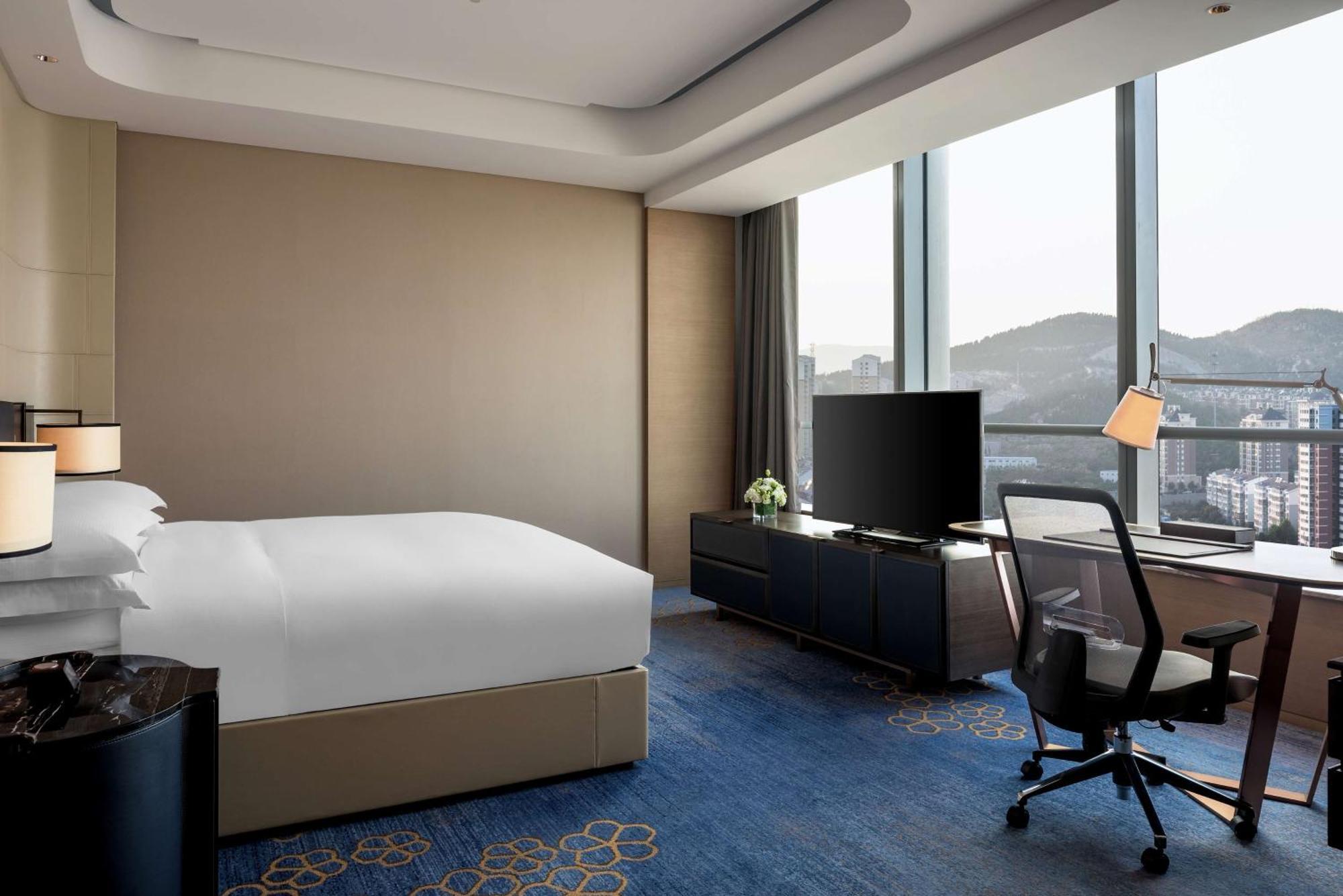 Hilton Jinan South Hotel & Residences Exterior foto